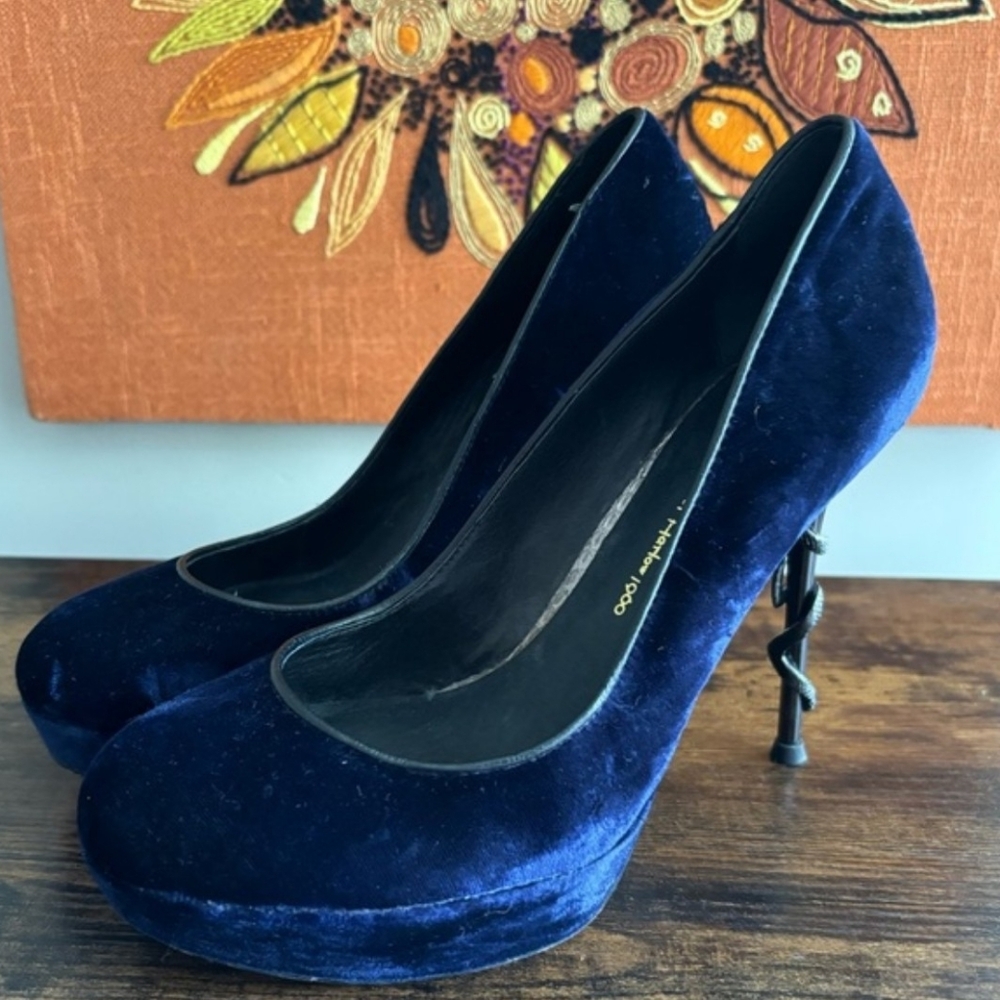 House of Harlow| Snake Stilettos Blue Velvet Size 7/37.5